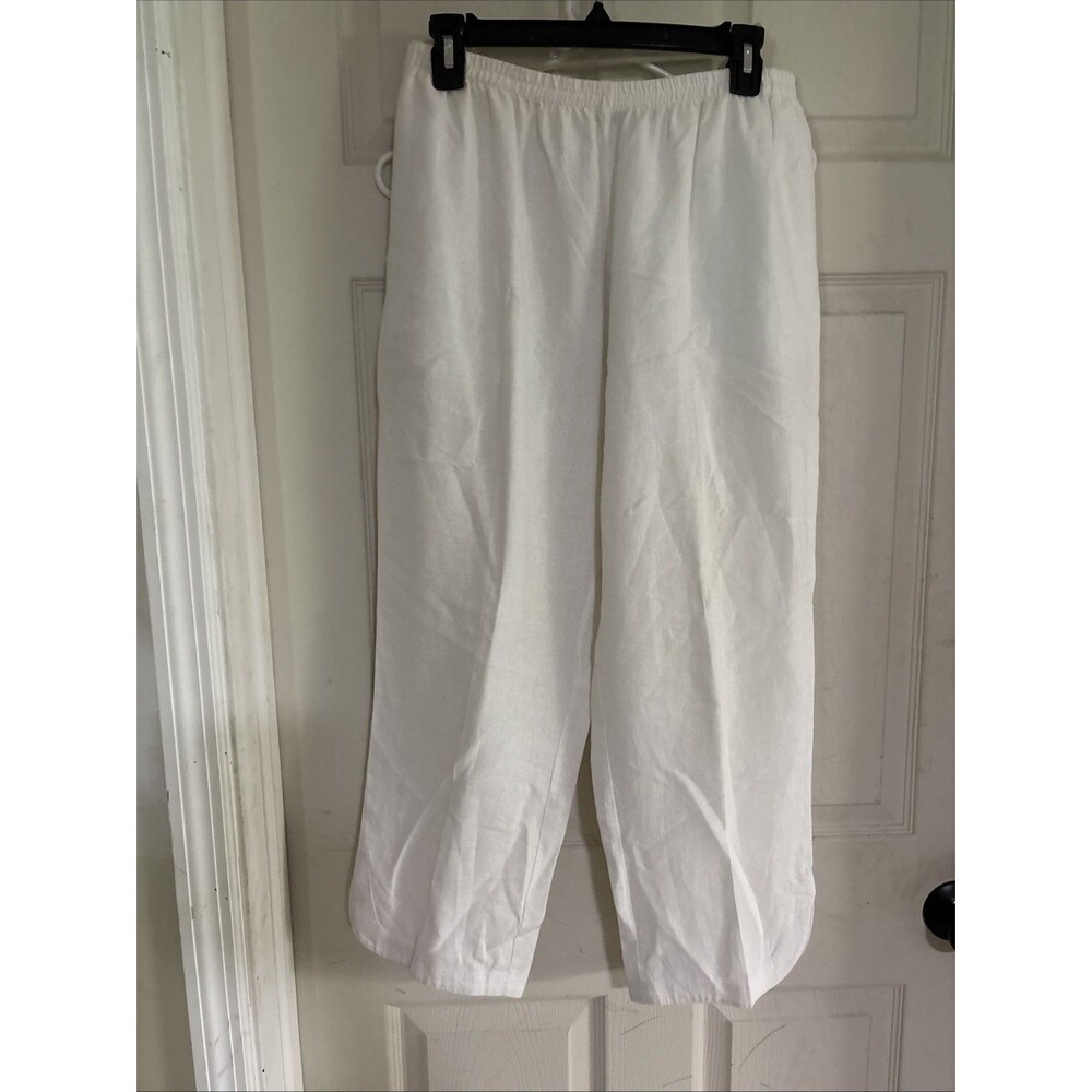 Susan Graver Regular Modern Essentials  Crop Pants  Medium. White - Picture 2 of 4